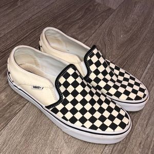 CHECKERED VANS!!!🖤